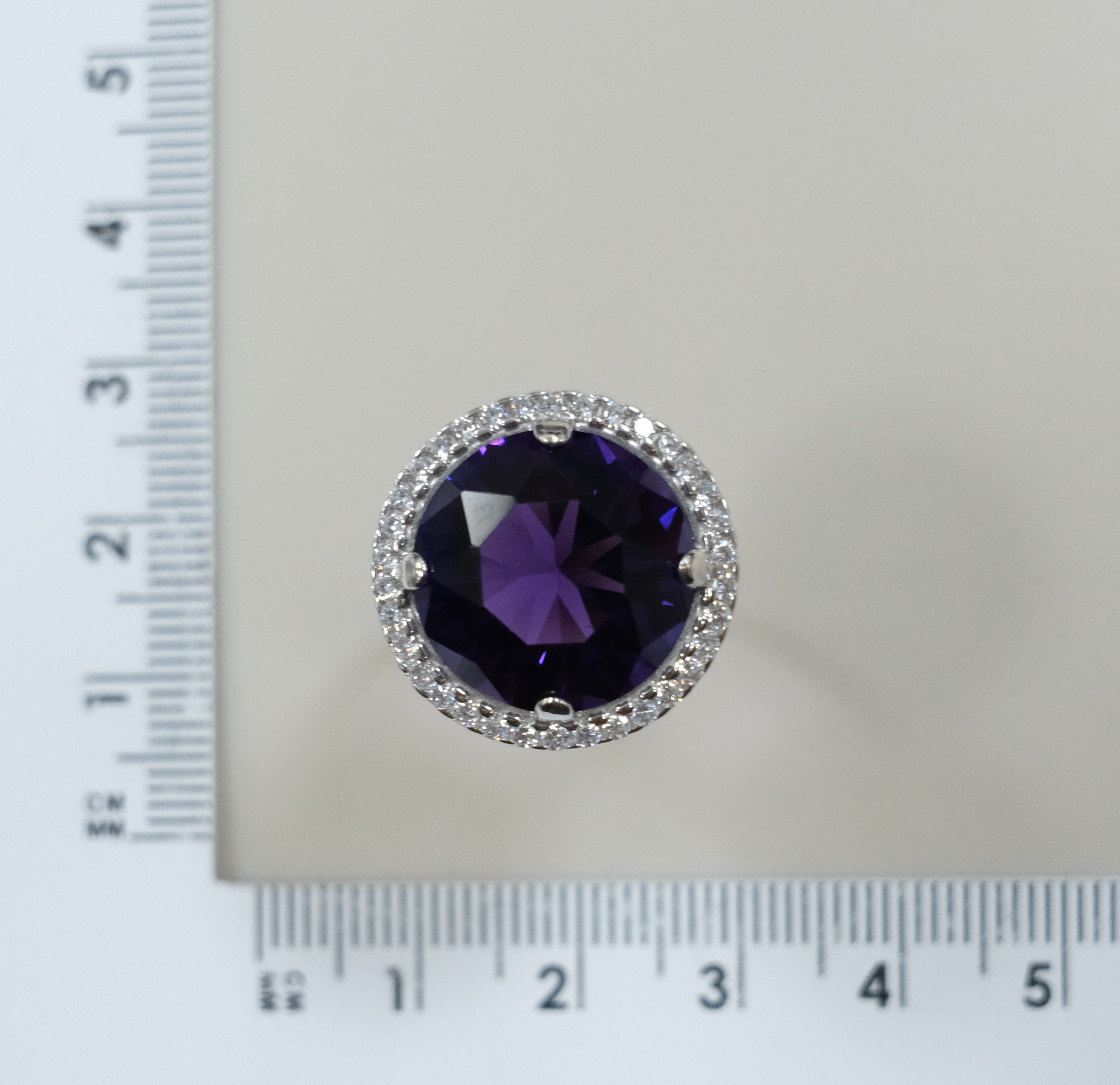 Серебряное кольцо с аметистом